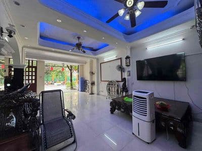 Cho thuê mbkd căn góc 2 mặt tiền kd đa nghề, cafe vỉa hè, spa, nail,..