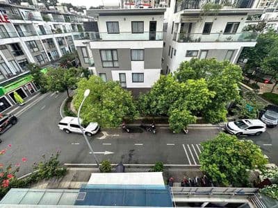 Mặt Tiền 400m2 - full nội thất - đối diện Aeon Tên Lửa