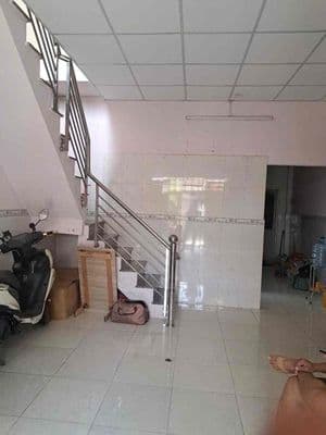 Nhà 1 Trệt 1 Lầu Nguyên Căn Có 1 Máy Lạnh 3 PN 2 WC