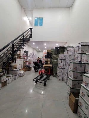 Cho thuê nhà 4x15m 2 pn 2wc y hình hxt ngay eon tân phú