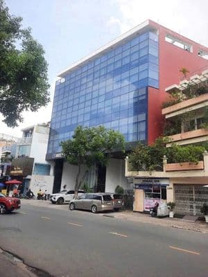 Cho thuê nhà ngay nguyễn gia trí-dt:22x10m-3 lầu-giá: 110tr