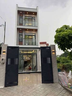 Nhà mới 3 tầng – hẻm 8m thông – giá chỉ 6,8 tỷ tl