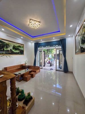 Cho thuê nhà 2 tầng FULL nội thất bầu cầu - Hoà Xuân