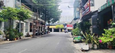 80m2 - Mặt tiền Lũy Bán Bích - Ngang 4.4m - Đường 10m - Chỉ 10 tỷ hơn