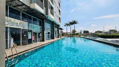 Căn góc 2pn có nội thất mới toanh ở ngay được