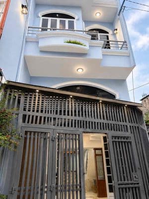 Nhà Đẹp 4x8m 1Lửng + 1Lầu (3PN 2WC) Hẻm 5m Ôtô. KHU NGUYỄN SƠN