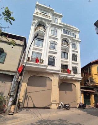Tòa nhà mt ngay e.town_8x20m_hầm trệt 4 lầu, thang máy, pccc.
