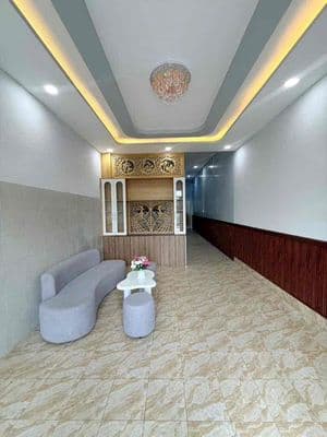 Nhà mặt tiền buôn bán