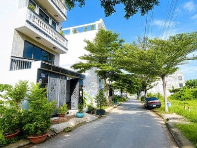 Khó khăn bán đất 80m2, sổ riêng, cách Lê Văn Lương 50m, giá kẹt 3.2 tỷ
