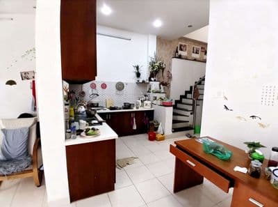 Cho thuê nhà mặt tiền giá rẻ 3pn 2wc