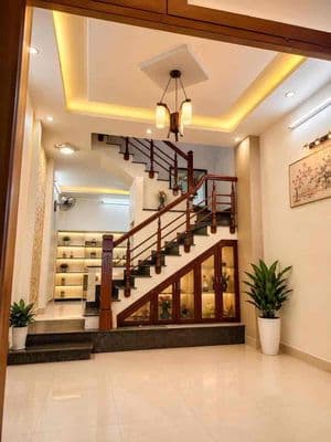 Cho thuê nhà 4 tầng kiệt Phạm Ngũ Lão gần chợ Cồn giá 9.5tr