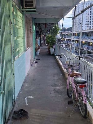 chính chủ gởi bán căn hộ lầu 2 thang bộ cc ngô gia
