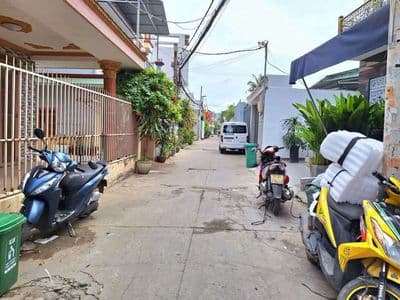 Cho thuê nhà nguyên căn hẽm xe tải thống nhất nối dài