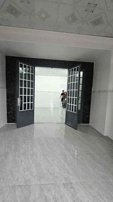cho thuê nhà mới tinh sạch sẽ cấp 4 có 2p ngủ sân trc sân sau rộng