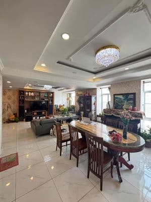 Cần bán gấp Penthouse chung cư Sky Garden 3, Phạm Văn Nghị