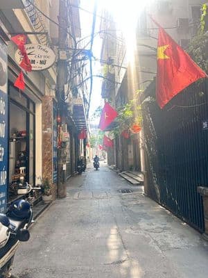 Phân lô Xuân Thủy - Cầu Giấy 40m2 5 tầng lô góc 3 mặt ngõ thông ô tô.