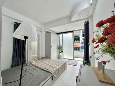 CHDV Giặt Riêng,Thang Máy,Ban Công,Ngay Cầu Chánh Hưng,ĐH Y Dược