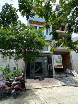 Nhà 4pn đường 12m ngay chợ cầu đồng giá 9 triệu