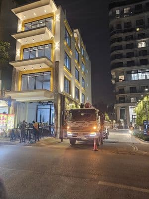 Cho thuê mặt bằng kinh doanh tầng 4.