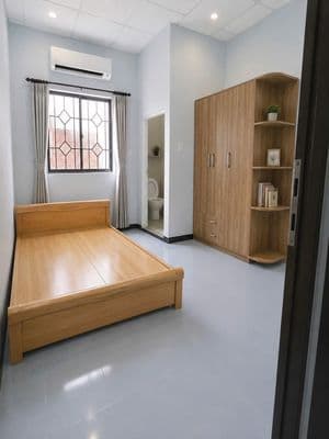Nhà đẹp 3 phòng đường sô 25 Tân Quy, chỉ 16,5 triệu/th