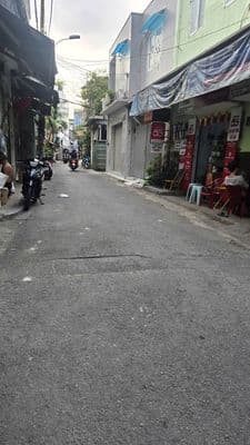 Nhà 2 tầng Hoàng Xuân Nhị gồm 2 PN, cách mặt tiền Âu Cơ 50m