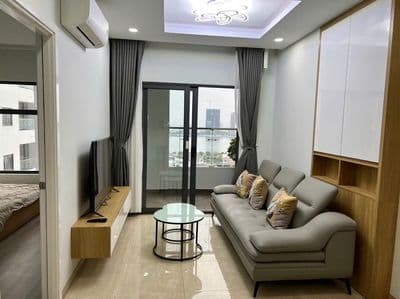 Cho thuê căn hộ 2 phòng ngủ CC Monarchy, Full nội thất đang trống sẵn