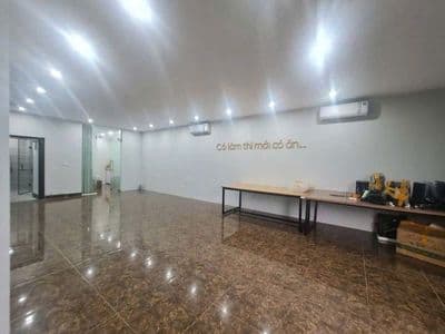 42tr/th, cho thuê toà Văn Phòng ngay Quang Trung, Hà Đông mt 11m