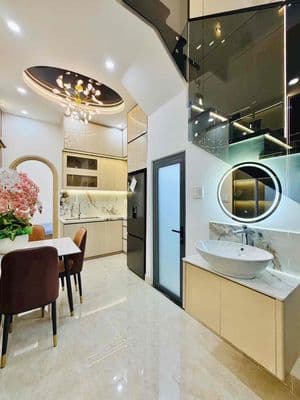 Bán Nhà Đối Diện Khu CityLand - Chủ gấp bán trả giá là qua thương thao
