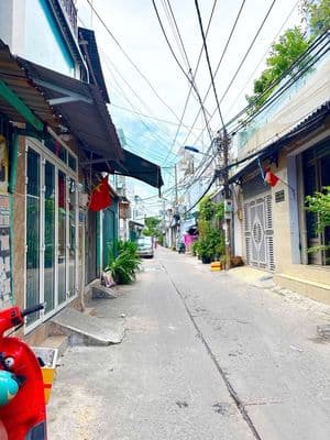 Ngay ngã tư bốn xã- sát bên tân phú- nhà mới đẹp- nhỉnh 4tỷ