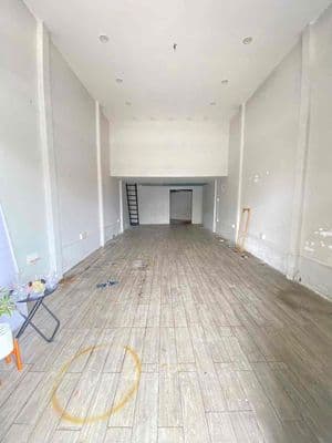 Cho thuê nhà trệt lửng mặt tiền bờ hồ huỳnh cương