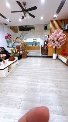 Nhà đẹp,gần chợ bắc mỹ an, 5pn,5wc