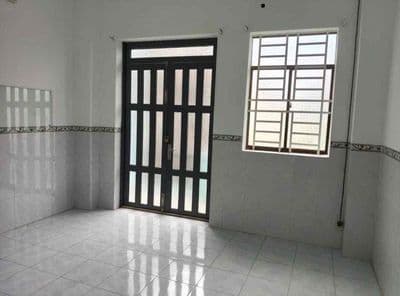 Cho thuê nhà 4 phòng ngủ khu dân cư lộ ô tô gần chợ phú thứ cái răng g