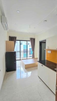 Nhà mới studio ban công thoáng - full nội thất - ngay bờ kè hoàng sa
