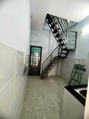 Chính chủ cho thuê nhà nguyên căn Nguyễn Khoái, Quận 4
