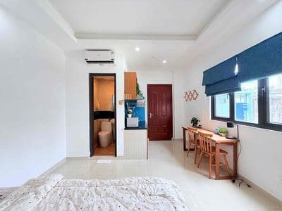 Khai trương phòng cửa sổ to mới 100% ngay bờ kè hoàng sa, trường sa