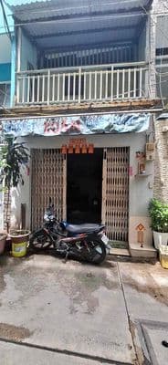 Chính chủ - Bán nhà nát khu vực quận 10 sổ hồng đầy đủ