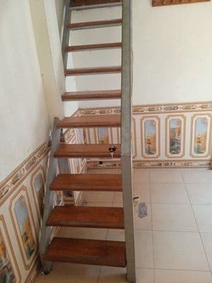 Nhà 40m2 ngõ thông ô tô yên tĩnh