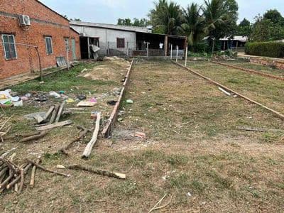 đất kế nhà 125m2 mặt tiền đường nhựa, shr, gần kcn