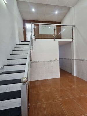 nhà Cấp 4 gác đúc ngay ngã tư miếu ông cù chỉ 870 triệu 45m2
