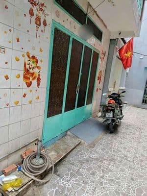 Cho thuê nhà Lê Quang Định 2PN, 1 trệt 1 lửng, hẻm 3 gác, chỉ 6tr