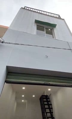 Nhà mới xây Nguyễn Văn Quá q12 dt 3x6m 1 lầu 1 sân thượng đúc