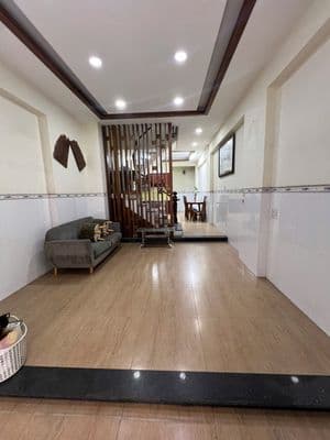 CHO THUÊ NHÀ TÂN SƠN NHÌ 4 x 15 M ĐÚC 1 trệt , 2 lầu có sân thượng