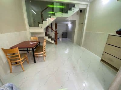 Bán nhà 2 tầng nở hậu ở p10 - 43m² HXH - nhỉnh 4 tỷ
