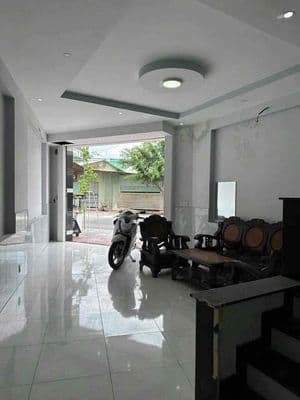 Nhà 1 Trệt 2 Lầu Gần Go Dĩ An