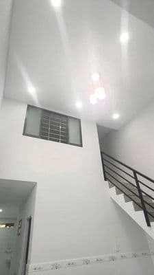 nhà cho thuê 4x10 ấp 2 vlb 3p ngủ 2wc Bình Chánh