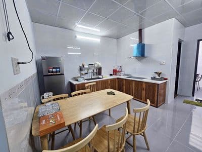 Cho thuê nhà đẹp 4 phòng ngủ full nội thất khu vực vĩnh hòa giá 17