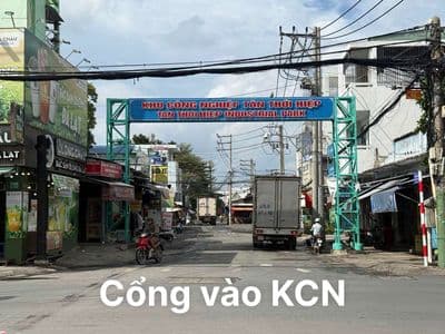 Xưởng 900m2 trần cao gạch hoa sạch sẽ ngay ngã 4 an sương giá tốt