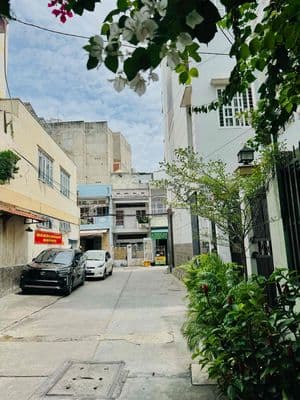 Lô góc 2 mặt thoáng, Ngay Cộng Hoà Tân Bình 132m2 SD, Hxh thông, 13tr