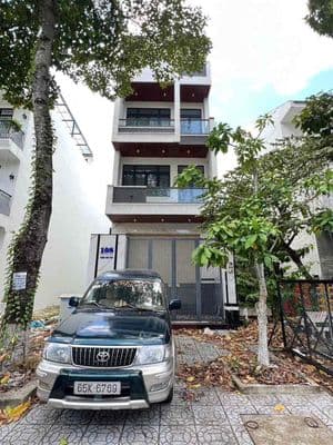 Cho thuê trệt 3 lầu mới trục chính đường trần văn trà kdc hưng phú