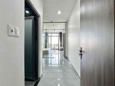 Phòng ban công mới xây _ đầy đủ nội thất ngay vườn lài gần nttu ,vlu